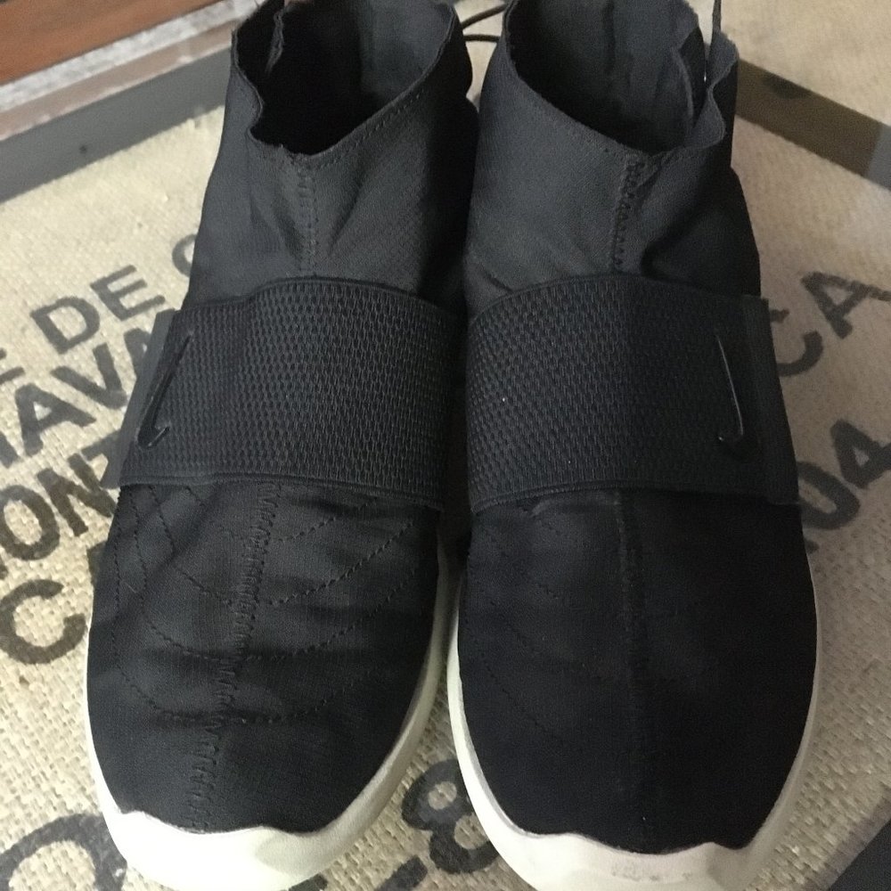 Nike Air Fear of God moccasins